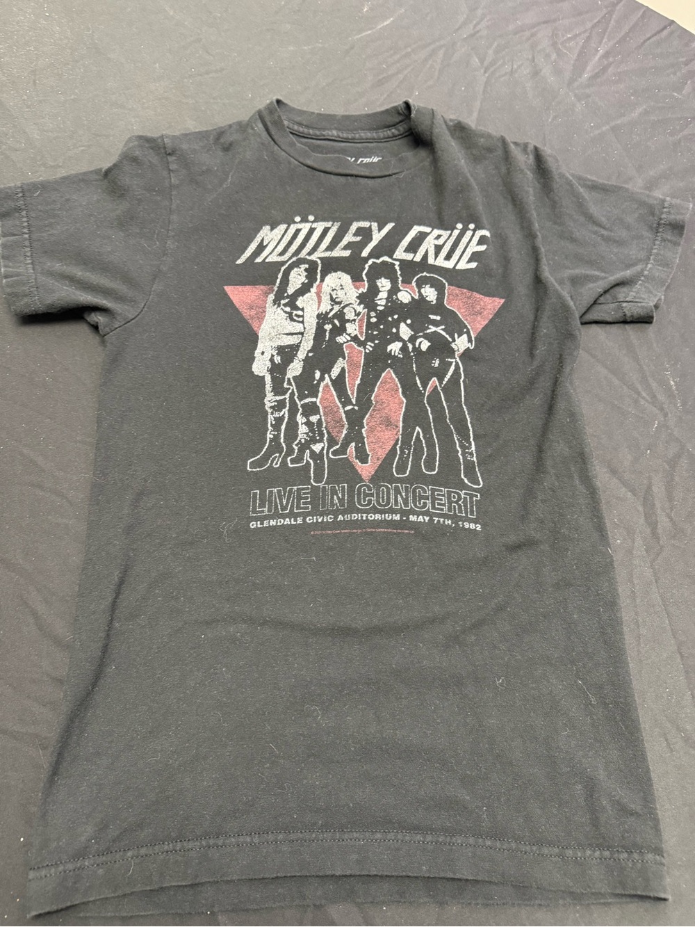 Mötley Crüe Black Live In Concert Graphic Tee (S)